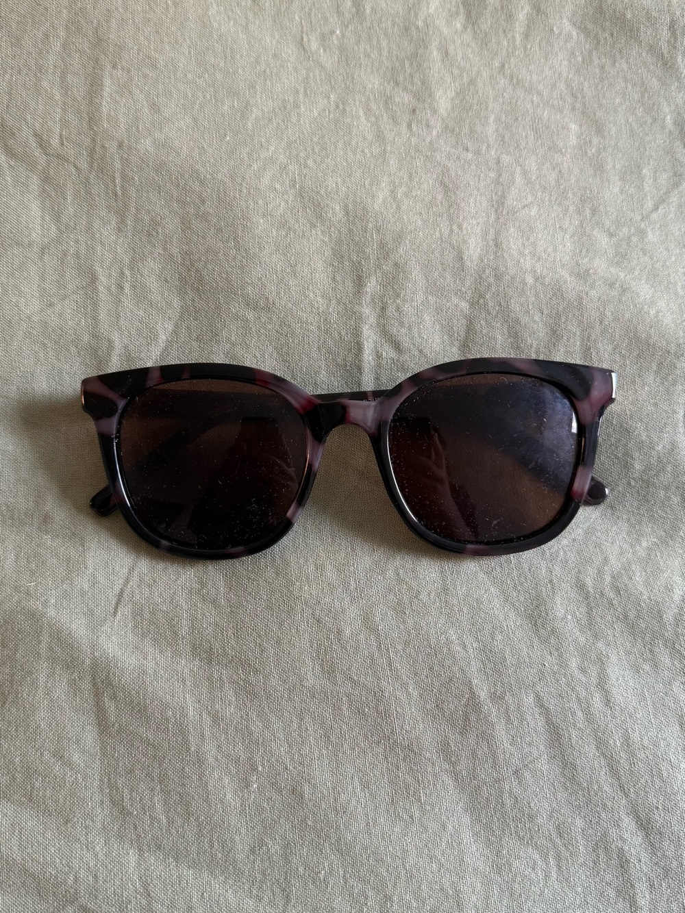 Universal Thread tortoise crystal plastic square sunglasses